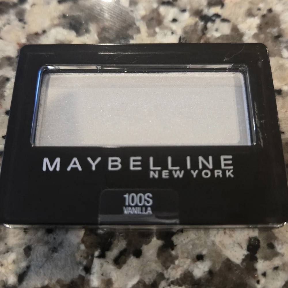 NWT Sealed Maybelline Eyeshadow Trio - Vanilla, Soft Pearl, Made for Mocha